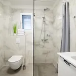 Luxury Karigo 5 Apartment *