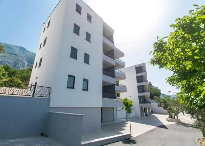 Luxury Karigo 5 * Makarska