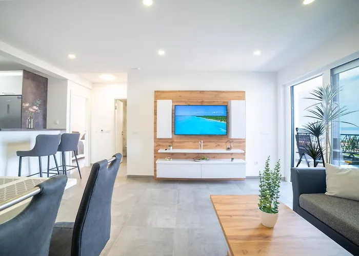 Апартаменти Luxury Karigo 5 Макарська