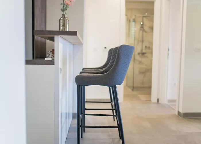 Luxury Karigo 5 * Makarska