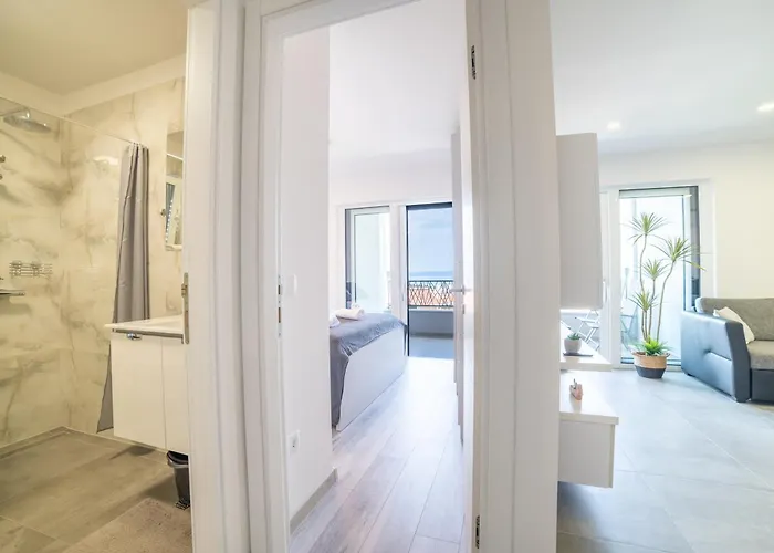 Luxury Karigo 5 Апартаменти *