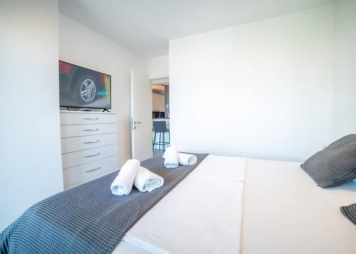 Luxury Karigo 5 Макарська